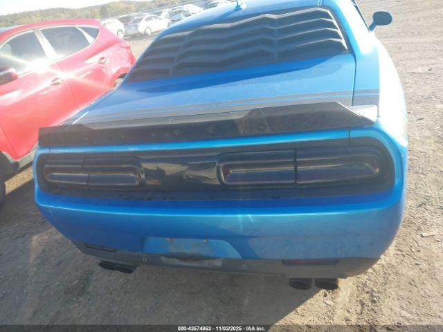Dodge Challenger Image 12