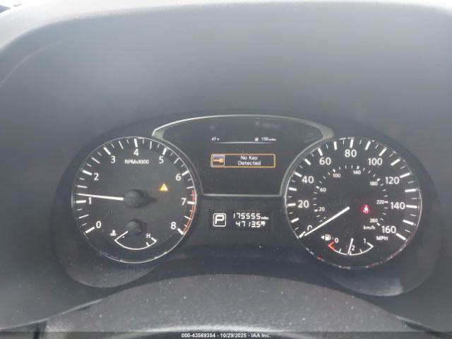 Nissan Pathfinder Sv Image 7