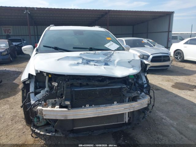 Chrysler Pacifica Touring L Image 3