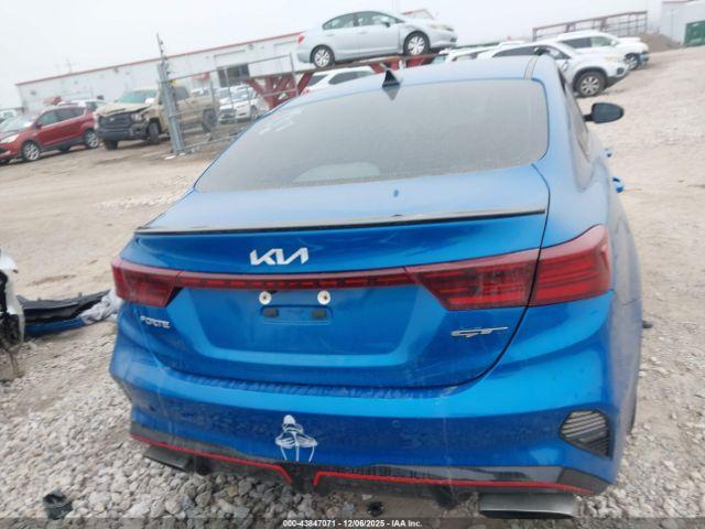 Kia Forte Gt Image 10