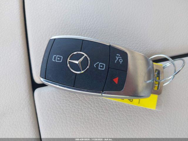 Mercedes-Benz GLE 4matic Image 14