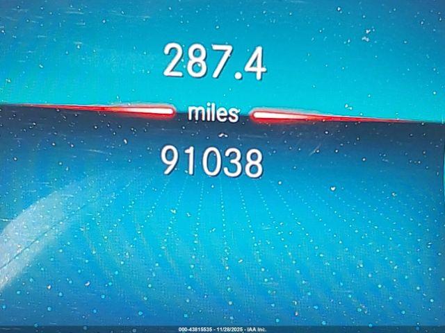 Mercedes-Benz GLE 4matic Image 10