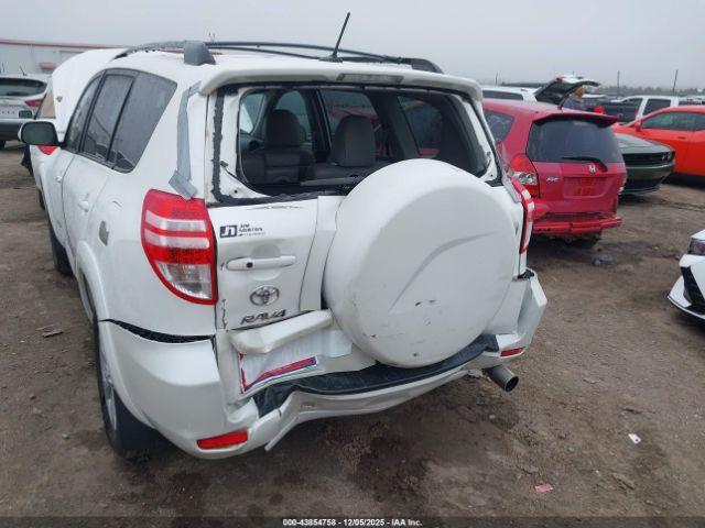 Toyota RAV4 Limited Image 4