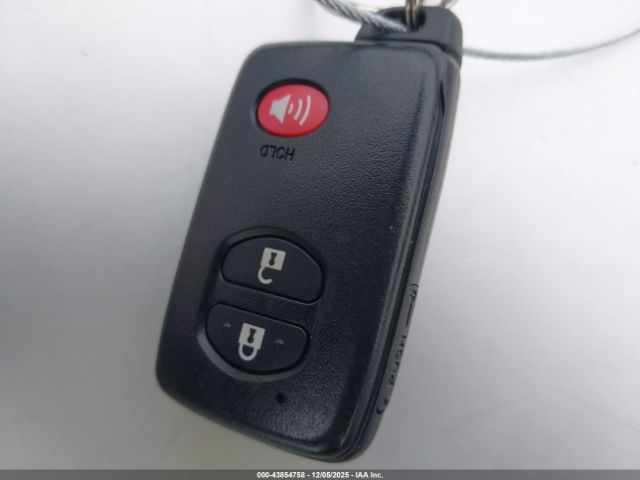 Toyota RAV4 Limited Image 7