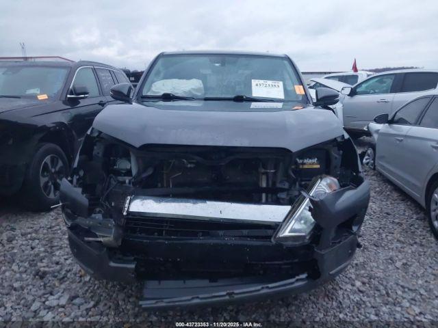 Toyota 4Runner Limited Image 13