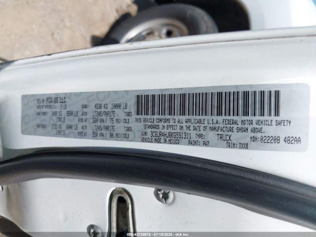 Ram 2500 Tradesman  4x2 8' Box Image 6