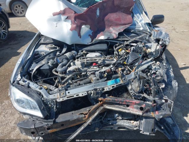 Subaru Impreza 2.5i Image 10