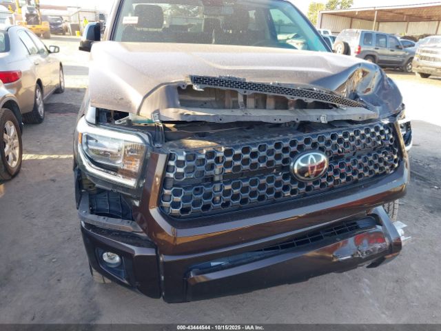 Toyota Tundra Platinum Image 10