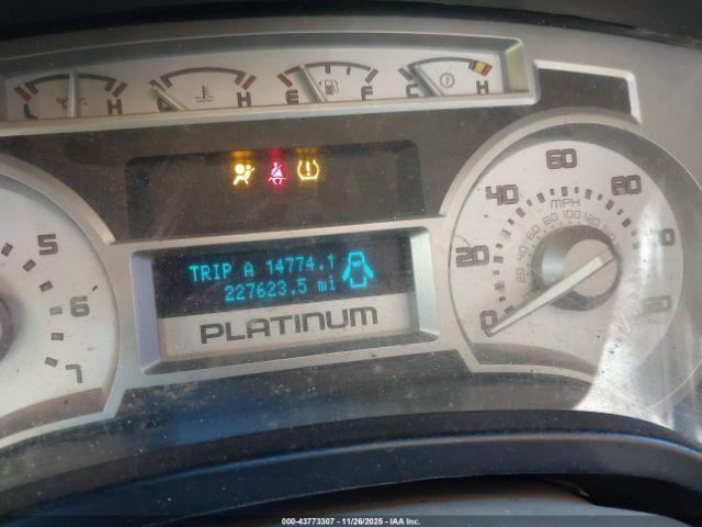 Ford F-150 Platinum Image 8