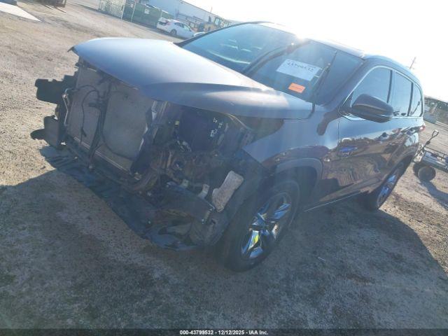 Toyota Highlander Limited Platinum Image 16