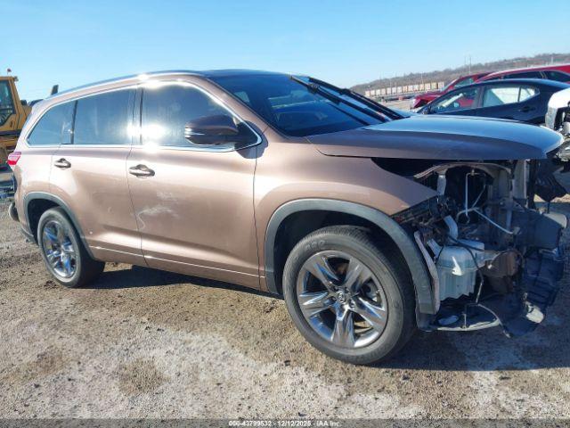 Toyota Highlander Limited Platinum Image 4