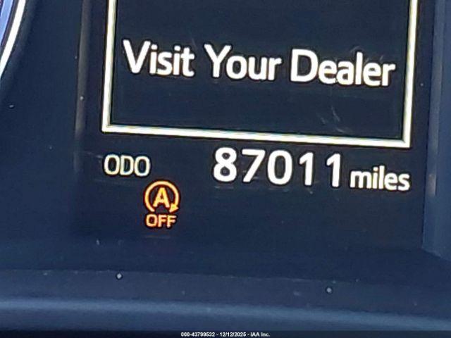 Toyota Highlander Limited Platinum Image 5