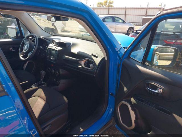 Jeep Renegade Latitude Image 13