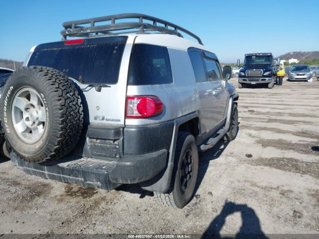 Toyota FJ Cruiser Image 6