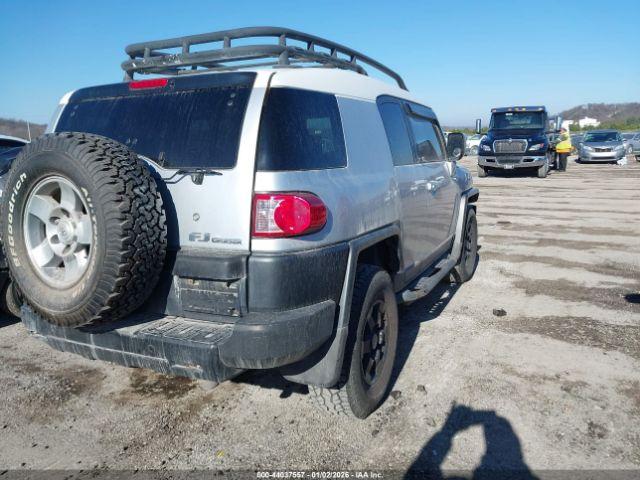 Toyota FJ Cruiser Image 6