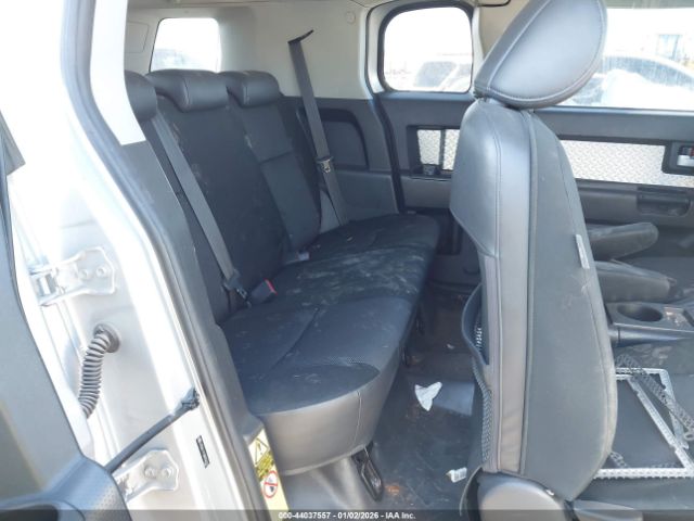 Toyota FJ Cruiser Image 4