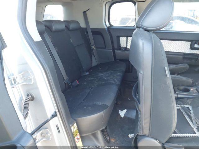 Toyota FJ Cruiser Image 4