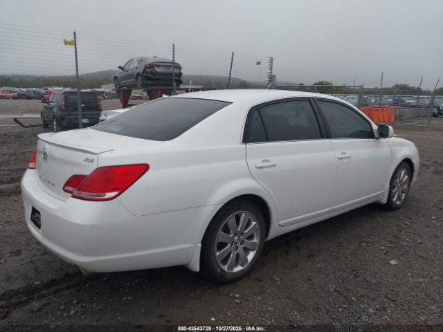 Toyota Avalon Xls Image 6