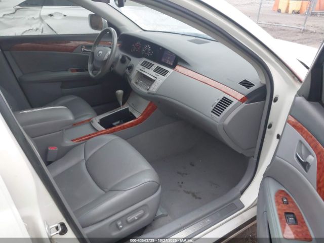 Toyota Avalon Xls Image 4