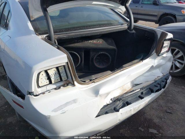 Dodge Charger Se Image 2