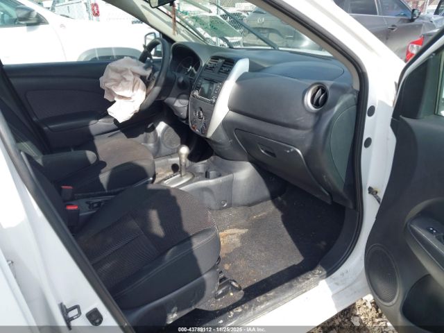 Nissan Versa 1.6 Sl Image 7