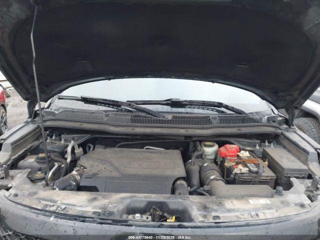 Ford Explorer Sport Image 10