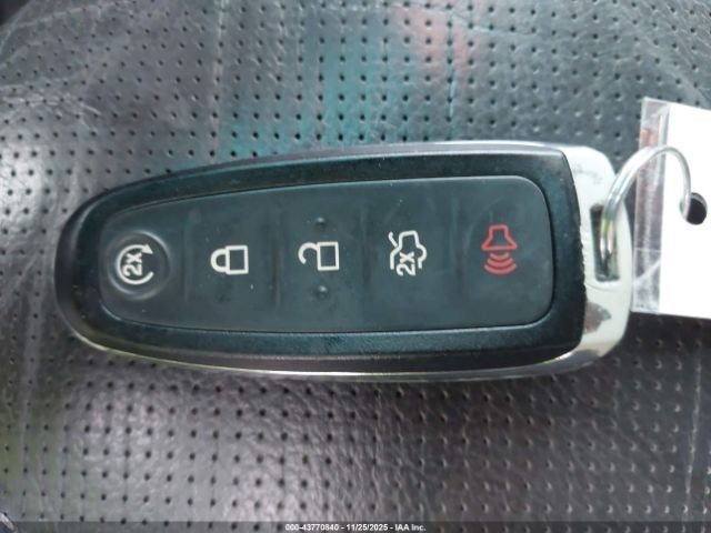 Ford Explorer Sport Image 9