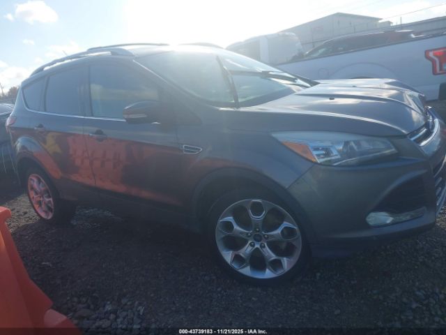 Ford Escape Titanium Image 14
