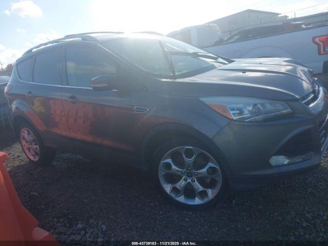 Ford Escape Titanium Image 14