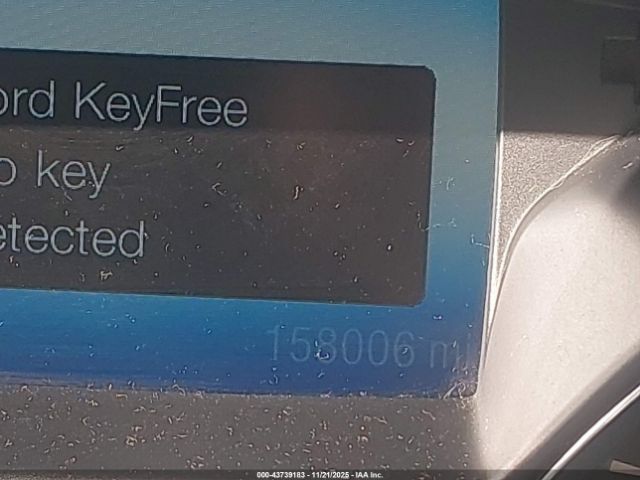 Ford Escape Titanium Image 12