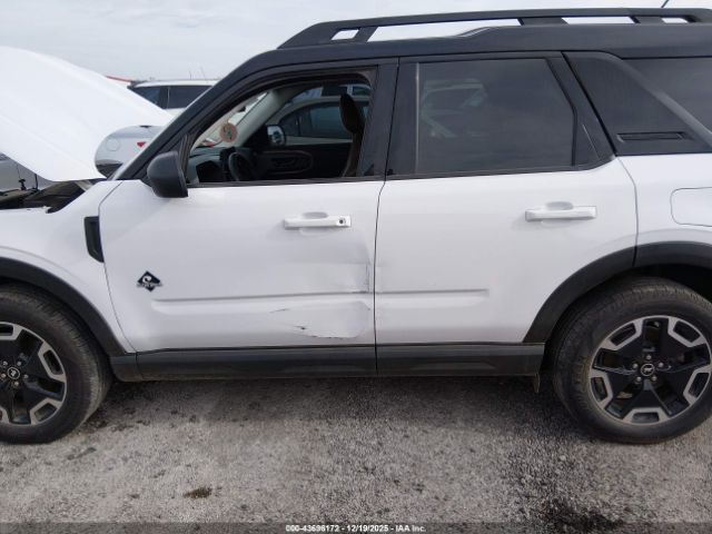 Ford Bronco Outer Banks Image 13