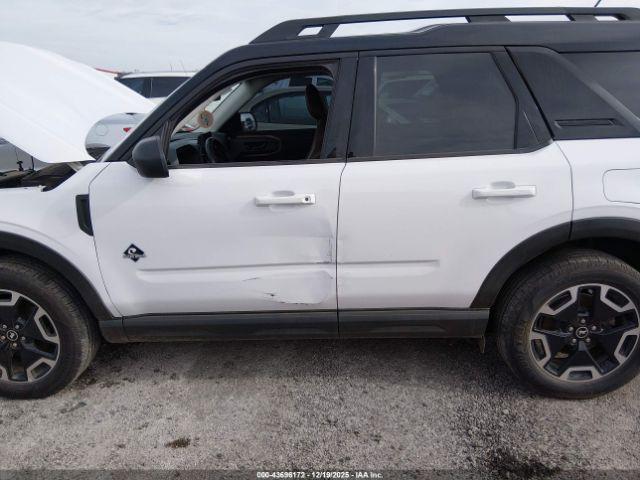 Ford Bronco Outer Banks Image 13