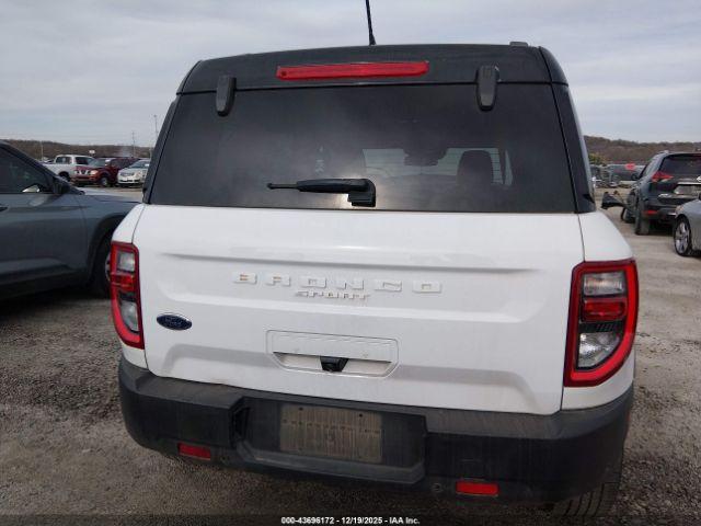 Ford Bronco Outer Banks Image 15