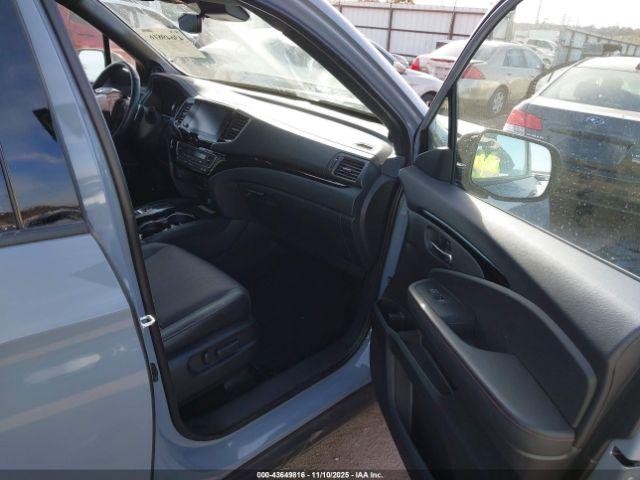 Honda Ridgeline Black Edition Image 6