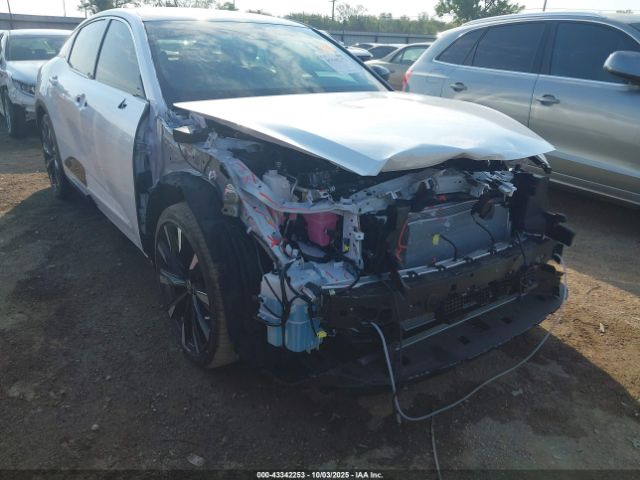 Toyota Crown Platinum Image 11