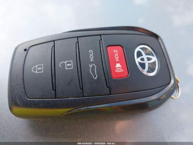 Toyota Crown Platinum Image 10