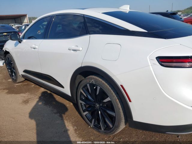 Toyota Crown Platinum Image 9