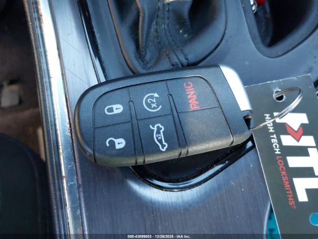 Dodge Challenger Sxt Image 16