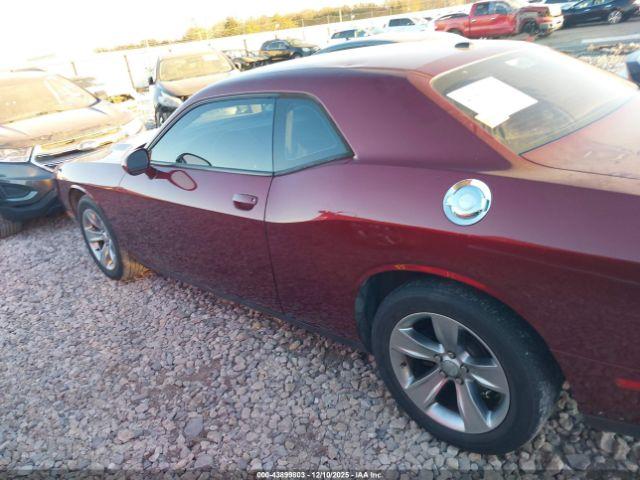 Dodge Challenger Sxt Image 11