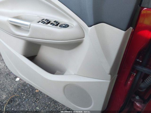 Ford Escape Titanium Image 10