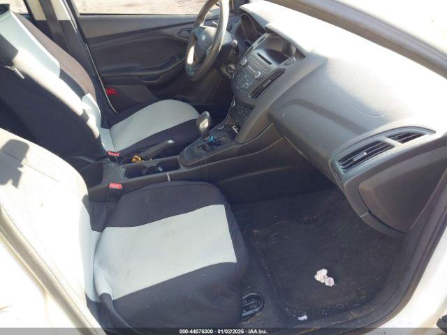 Ford Focus S Image 9