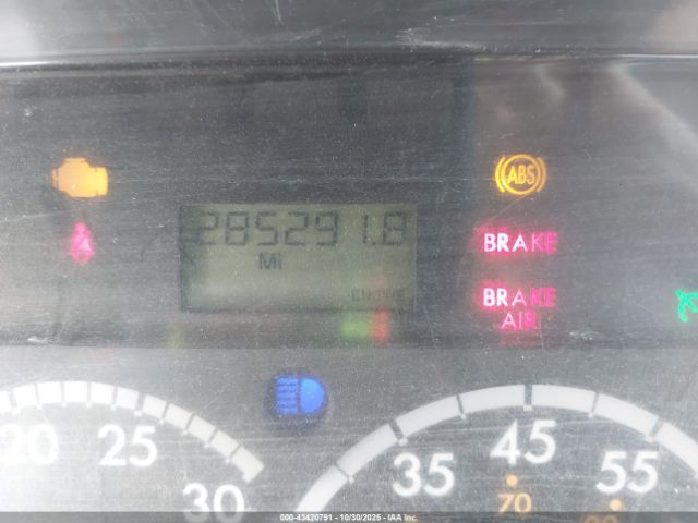 Freightliner 114sd Image 5