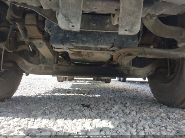 Freightliner 114sd Image 3