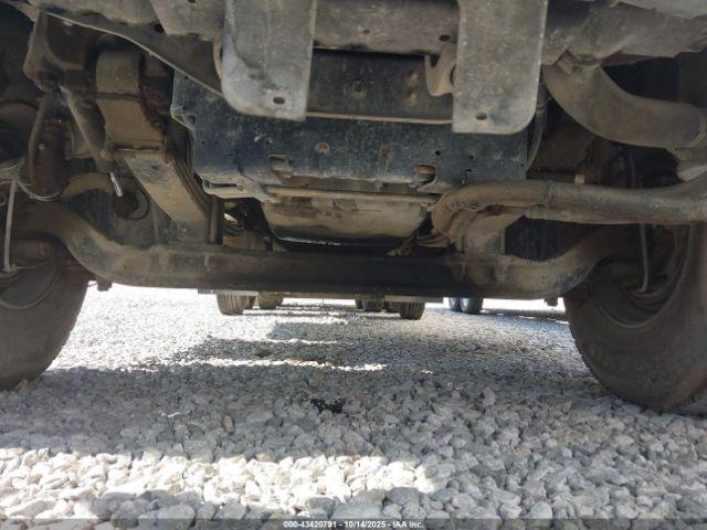 Freightliner 114sd Image 3