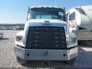 Freightliner 114sd Image 9