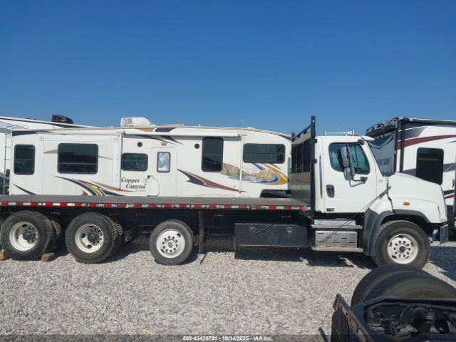 Freightliner 114sd Image 7