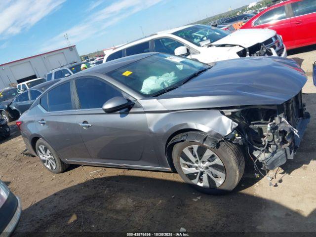 Nissan Altima 2.5 S Image 4