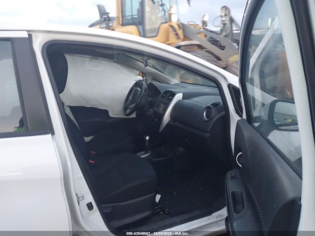 Nissan Versa Sv Image 10