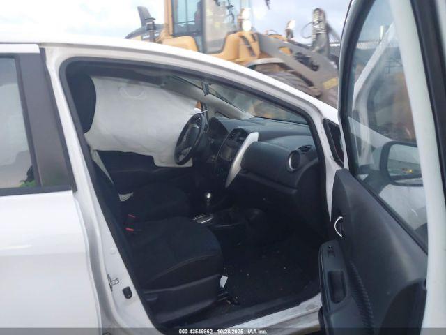 Nissan Versa Sv Image 10