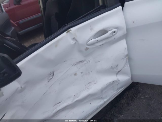 Nissan Versa Sv Image 5